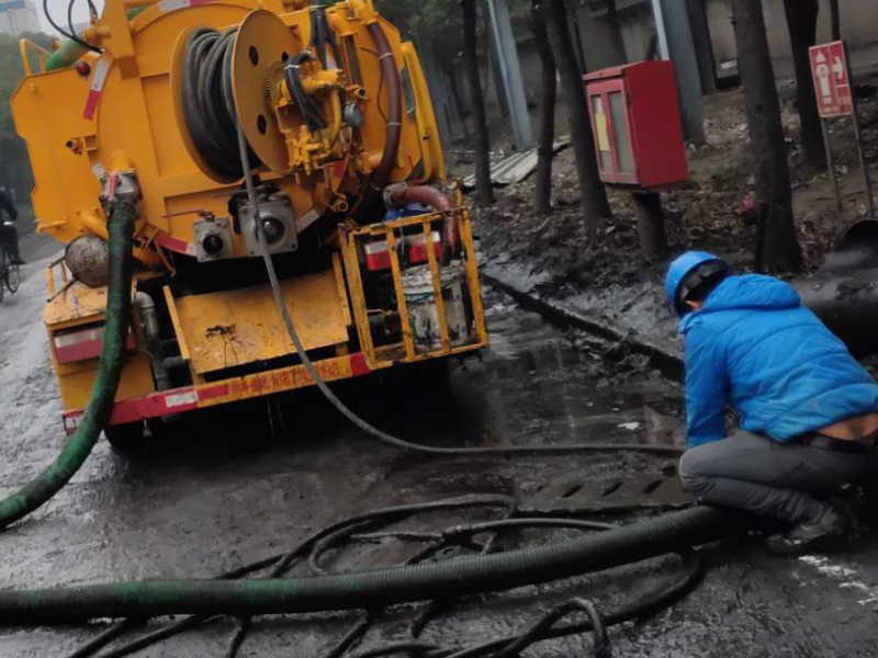 哈尔滨清理化粪池 大型管道疏通 承包物业